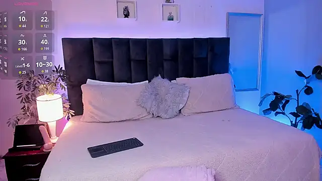 Phillicious   online show from June 2026 01:21:02 AM