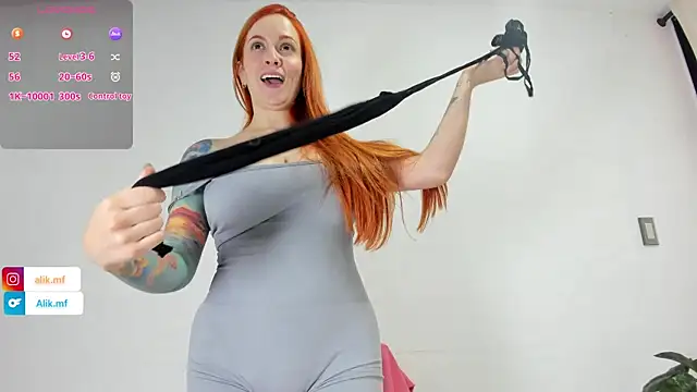 Snapshot of aliciakozlov chatting on October 2025 05:02:02 PM aliciakozlov online show from October 2025 05:02:02 PM