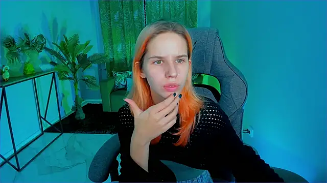 NitaNihil online show from December 2025 07:02:02 AM