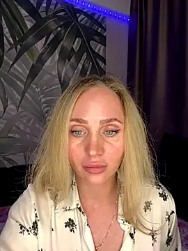 Snapshot of Affectionate_lady chatting on October 2025 07:30:01 AM Affectionate lady online show from October 2025 07:30:01 AM