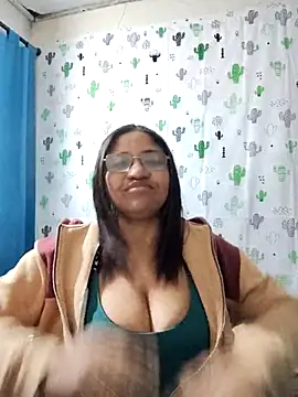 Snapshot of Avannay chatting on September 2025 01:05:02 AM Avannay online show from September 2025 01:05:02 AM