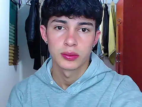 john vichenso online show from September 2025 10:10:02 PM