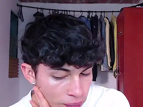 john vichenso online show from September 2025 09:15:01 PM