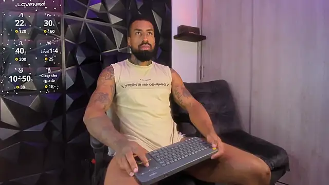 Snapshot of OstinDaniels chatting on September 2025 10:32:01 PM OstinDaniels online show from September 2025 10:32:01 PM