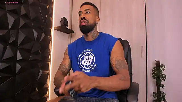 Snapshot of OstinDaniels chatting on November 2025 11:48:01 PM OstinDaniels online show from November 2025 11:48:01 PM