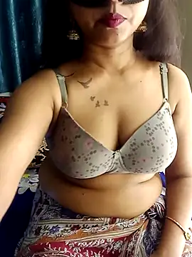 Snapshot of Sexy_juhee chatting on December 2025 06:35:02 PM Sexy juhee online show from December 2025 06:35:02 PM