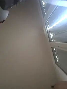 Snapshot of zeousseelphie chatting on September 2025 03:44:01 PM zeousseelphie online show from September 2025 03:44:01 PM