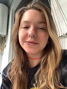 Snapshot of VesnaCrystal chatting on September 2025 02:11:02 PM VesnaCrystal online show from September 2025 02:11:02 PM