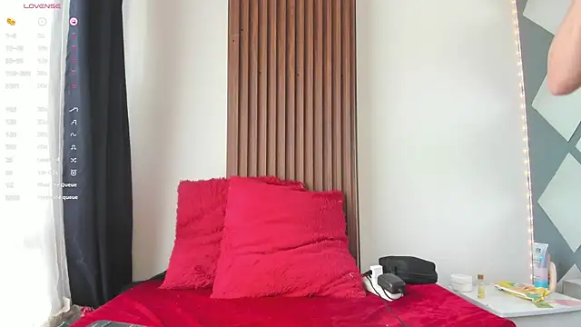 hannah lover online show from September 2025 07:47:02 PM