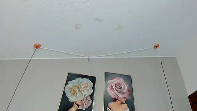 Dani rosse  online show from May 2026 12:54:02 PM