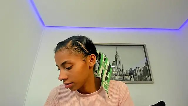 Snapshot of sarah_ashbourne chatting on November 2025 12:26:01 PM sarah ashbourne online show from November 2025 12:26:01 PM