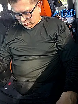 Snapshot of lucho8690 chatting on January 2026 07:15:02 PM lucho8690 online show from January 2026 07:15:02 PM