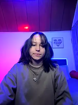 Eymmy 24 online show from November 2025 01:59:02 AM