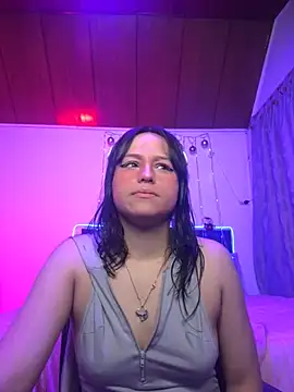 Eymmy 24 online show from November 2025 03:15:01 AM