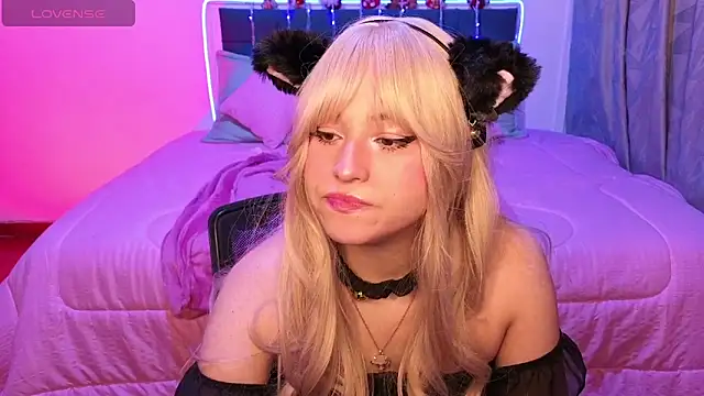 Eymmy 24 online show from November 2025 02:03:01 AM