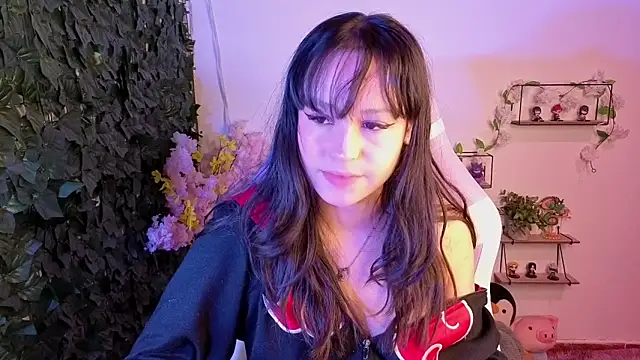 Eymmy 24 online show from May 2026 01:33:01 AM