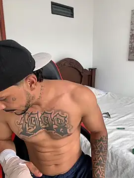 DeimonOficial online show from November 2025 07:02:02 PM