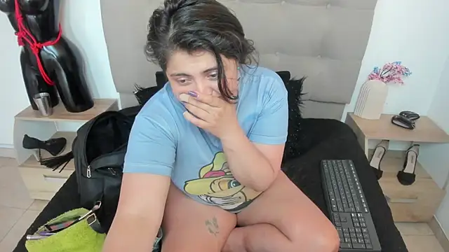 TifanyAmazinng online show from September 2025 03:22:01 PM