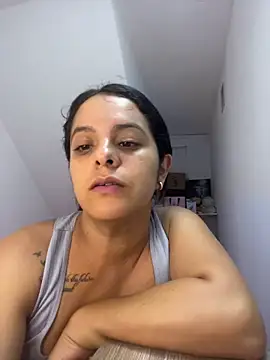 Snapshot of Moon-Lice chatting on April 2026 12:22:02 AM Moon-Lice online show from April 2026 12:22:02 AM