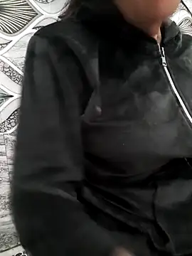 Aarti-kumri online show from November 2025 06:06:02 PM