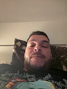 Snapshot of elvergon2023 chatting on October 2025 09:58:02 PM elvergon2023 online show from October 2025 09:58:02 PM