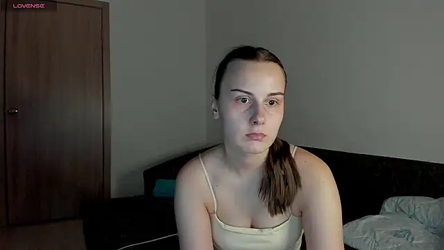 Snapshot of Kelly_Cartier chatting on June 2026 07:53:02 PM Kelly Cartier online show from June 2026 07:53:02 PM