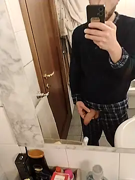 Snapshot of Baldassarre1990 chatting on March 2026 10:47:02 PM Baldassarre1990 online show from March 2026 10:47:02 PM