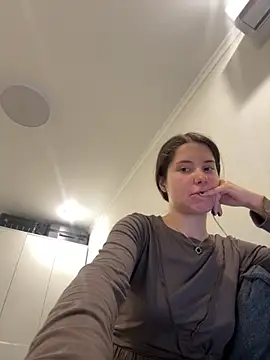 emma craftt online show from November 2025 04:42:01 PM