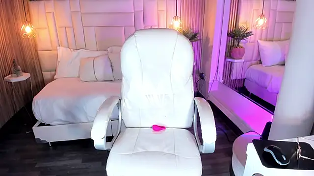 DulceGreem online show from October 2025 11:44:02 AM