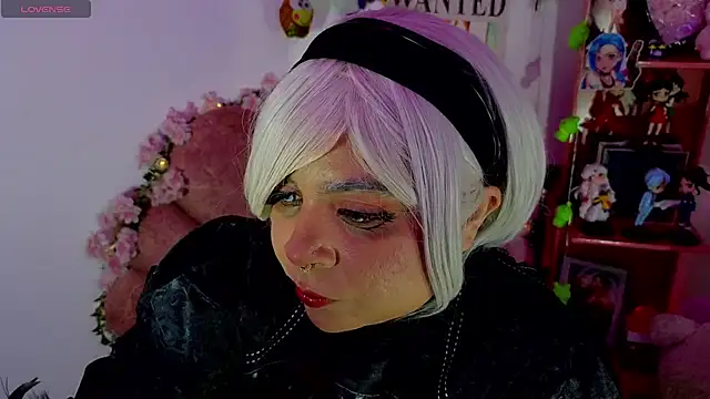 Snapshot of Lucycosplay777 chatting on April 2026 05:32:01 AM Lucycosplay777 online show from April 2026 05:32:01 AM