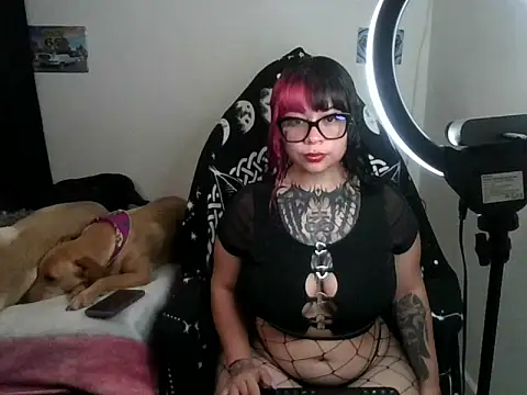 Snapshot of Driana_ate chatting on October 2025 03:48:02 AM Driana ate online show from October 2025 03:48:02 AM