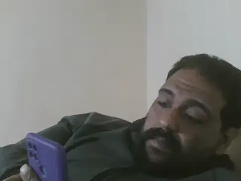 Snapshot of elpoop7305 chatting on December 2025 08:16:02 PM elpoop7305 online show from December 2025 08:16:02 PM