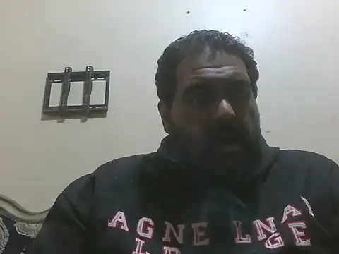 Snapshot of elpoop7305 chatting on January 2026 07:08:02 PM elpoop7305 online show from January 2026 07:08:02 PM