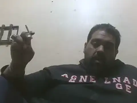 Snapshot of elpoop7305 chatting on February 2026 10:04:02 PM elpoop7305 online show from February 2026 10:04:02 PM