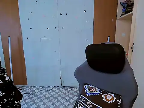 YourNikkieXxx online show from April 2026 01:23:02 AM