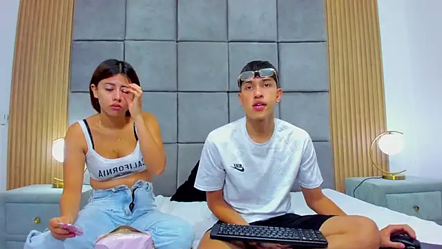 Snapshot of ChanellandMax chatting on November 2025 01:56:02 PM ChanellandMax online show from November 2025 01:56:02 PM