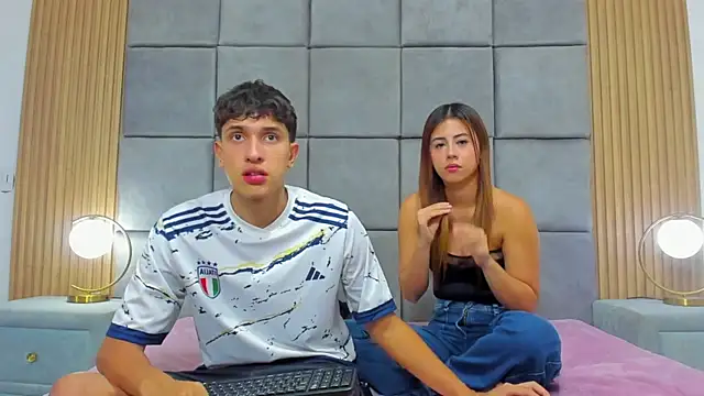 Snapshot of ChanellandMax chatting on November 2025 08:05:01 PM ChanellandMax online show from November 2025 08:05:01 PM