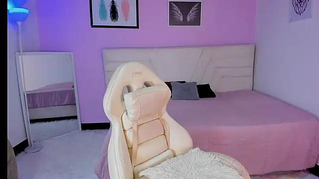 fressittalove01 online show from November 2025 03:55:01 PM