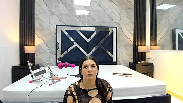 VioletRose as online show from May 2026 08:24:01 PM