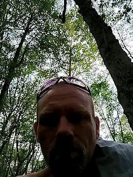 Eat it from the back online show from September 2025 10:26:02 PM