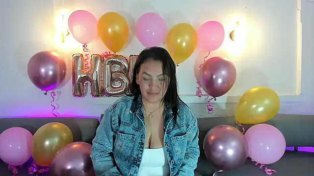 Snapshot of Scarlett_Bj chatting on November 2025 01:39:02 PM Scarlett Bj online show from November 2025 01:39:02 PM