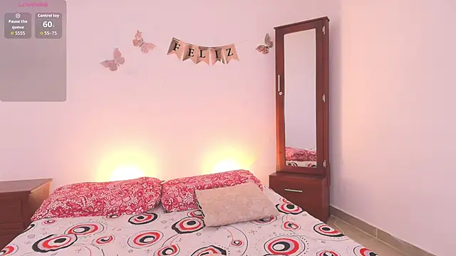 mia jones21 online show from November 2025 07:25:02 PM