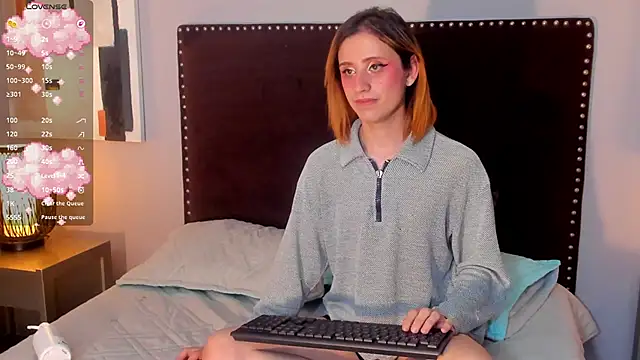 Snapshot of seraphine_star chatting on February 2026 11:36:02 PM seraphine star online show from February 2026 11:36:02 PM