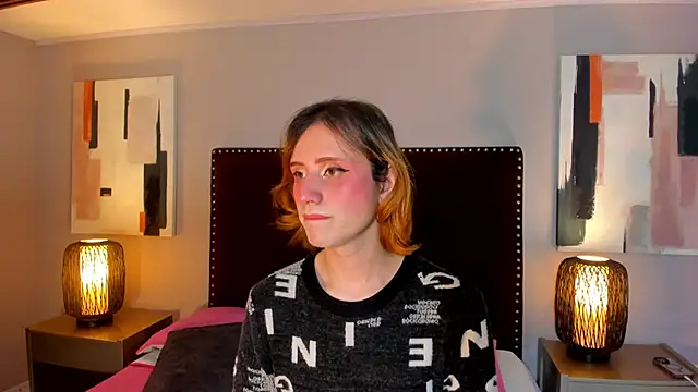 Snapshot of seraphine_star chatting on February 2026 01:13:02 AM seraphine star online show from February 2026 01:13:02 AM