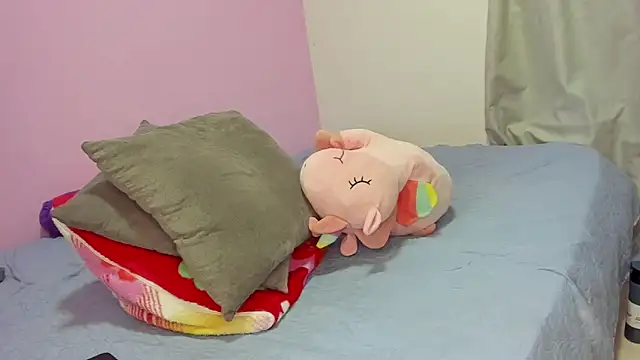 milaura25 online show from March 2026 09:36:02 PM