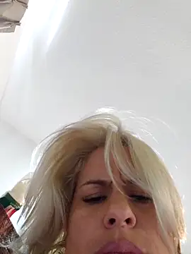 toomuchofafreak online show from September 2025 04:28:01 PM