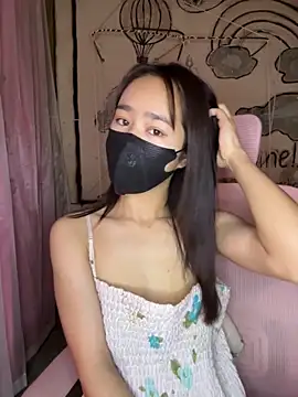 TiNa 04 online show from December 2025 11:55:02 PM