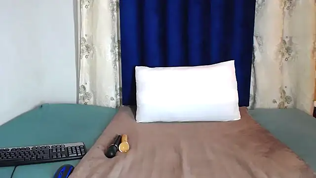 Snapshot of Pinkdollyg chatting on September 2025 08:32:02 PM Pinkdollyg online show from September 2025 08:32:02 PM