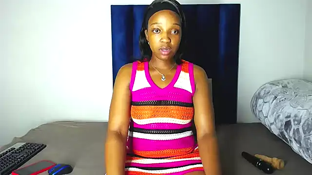 Snapshot of Pinkdollyg chatting on October 2025 08:03:01 AM Pinkdollyg online show from October 2025 08:03:01 AM