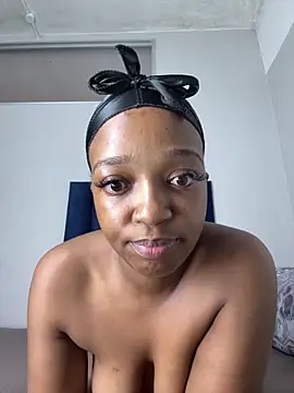 Snapshot of Pinkdollyg chatting on February 2026 02:24:01 PM Pinkdollyg online show from February 2026 02:24:01 PM